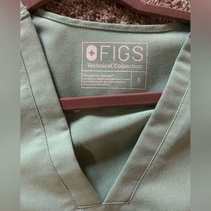 Fig Scrubs top